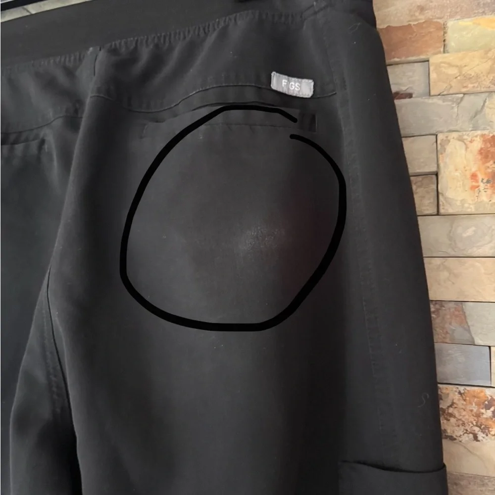 Figs Axim™ Cargo Scrub Pants Black Mens M Unisex Nurse Doctor Hospital READ